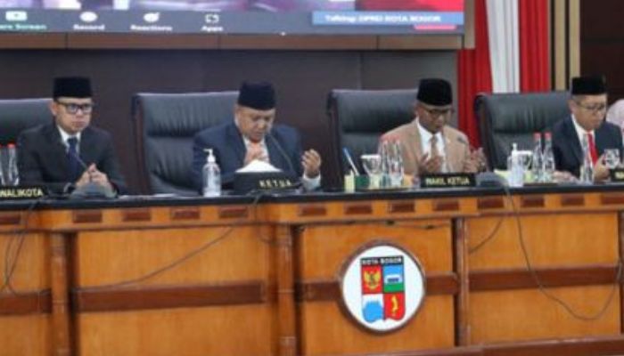 Ketua DPRD Kota Bogor Atang Trisnanto